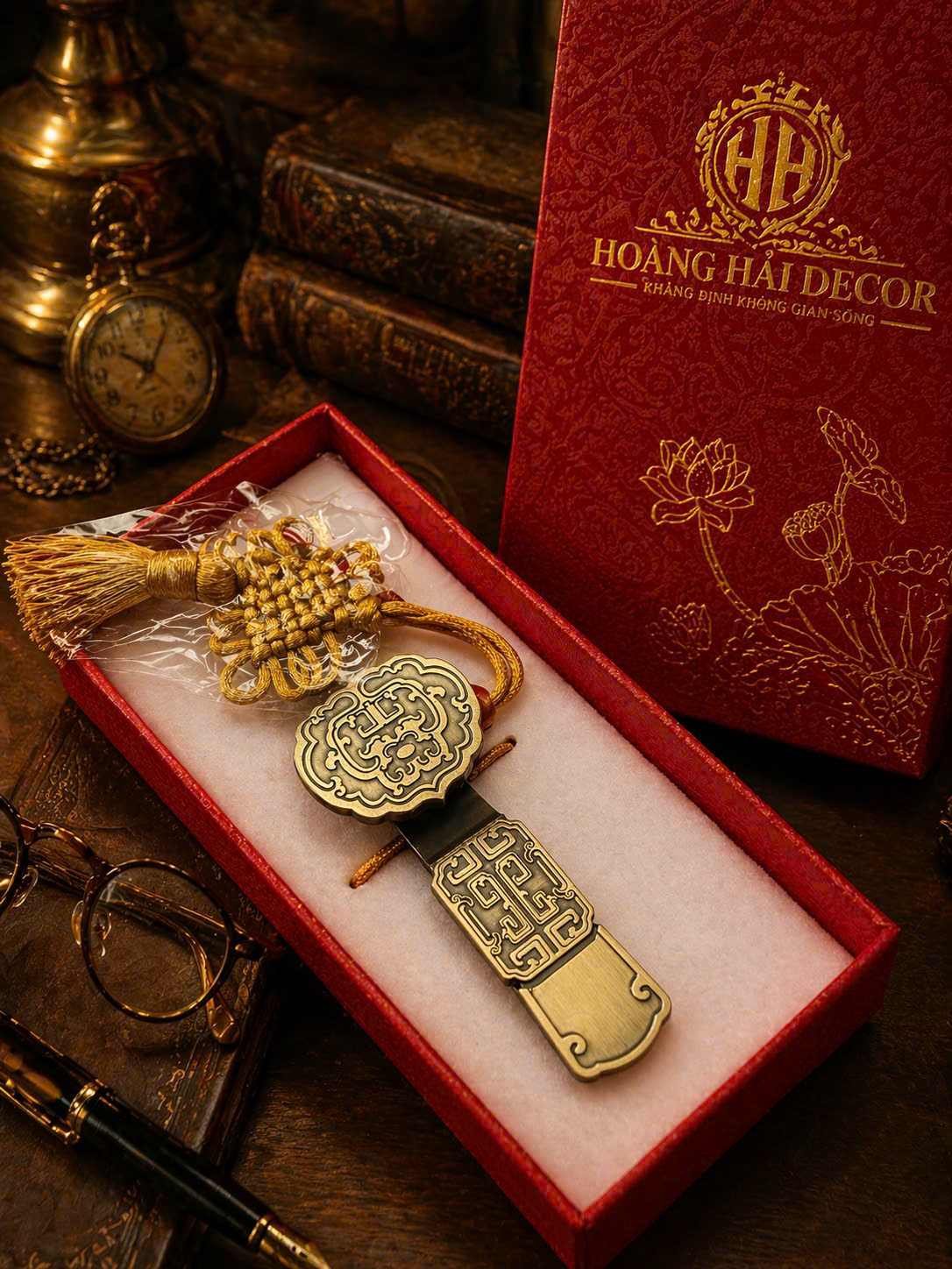 Bộ quà tặng bookmark mạ vàng – Hộp đỏ